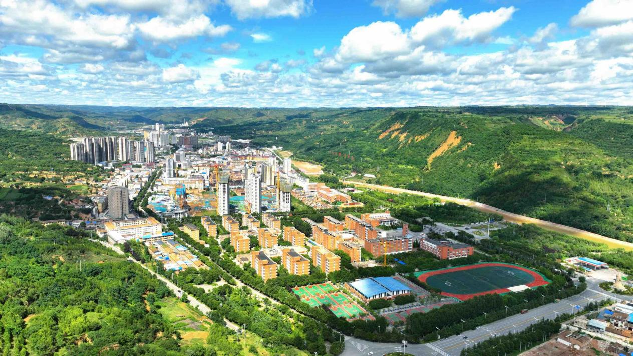旬邑：让天蓝地绿水清成为“幸福底色”
