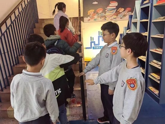 长沙市芙蓉区大同第二小学成立首批学生安全员队伍