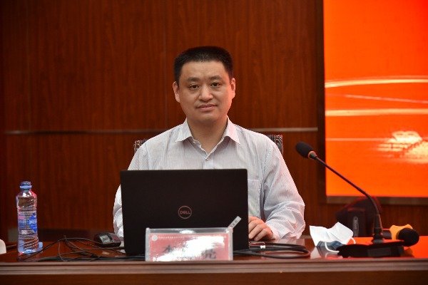 清华大学李锋亮教授到江西工贸职院作专题学术讲座