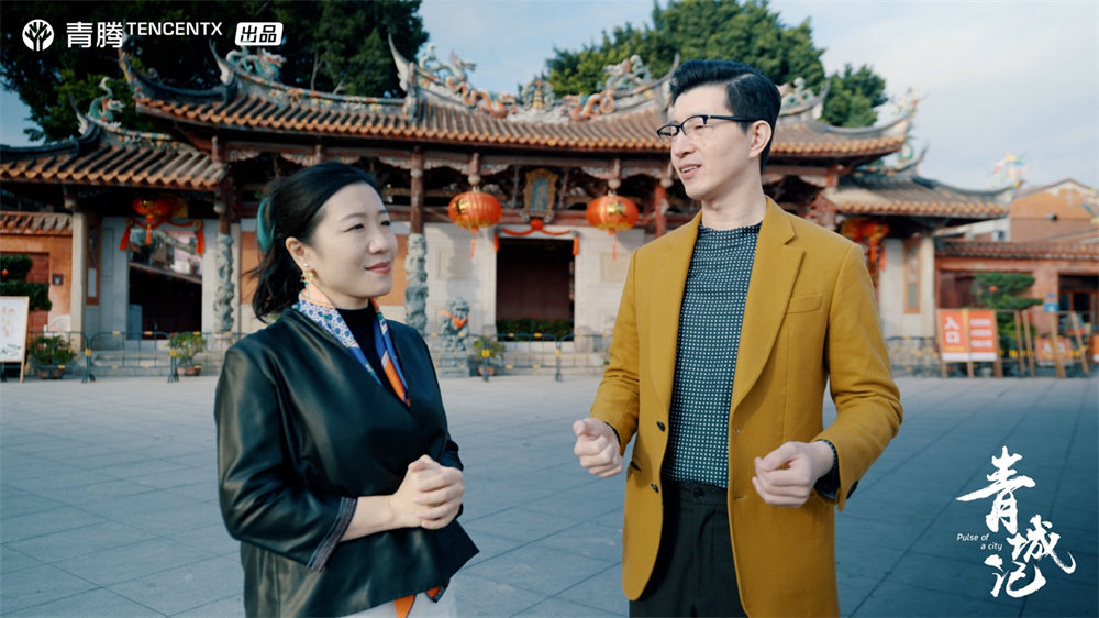 安腾集团董事长许清水（右）