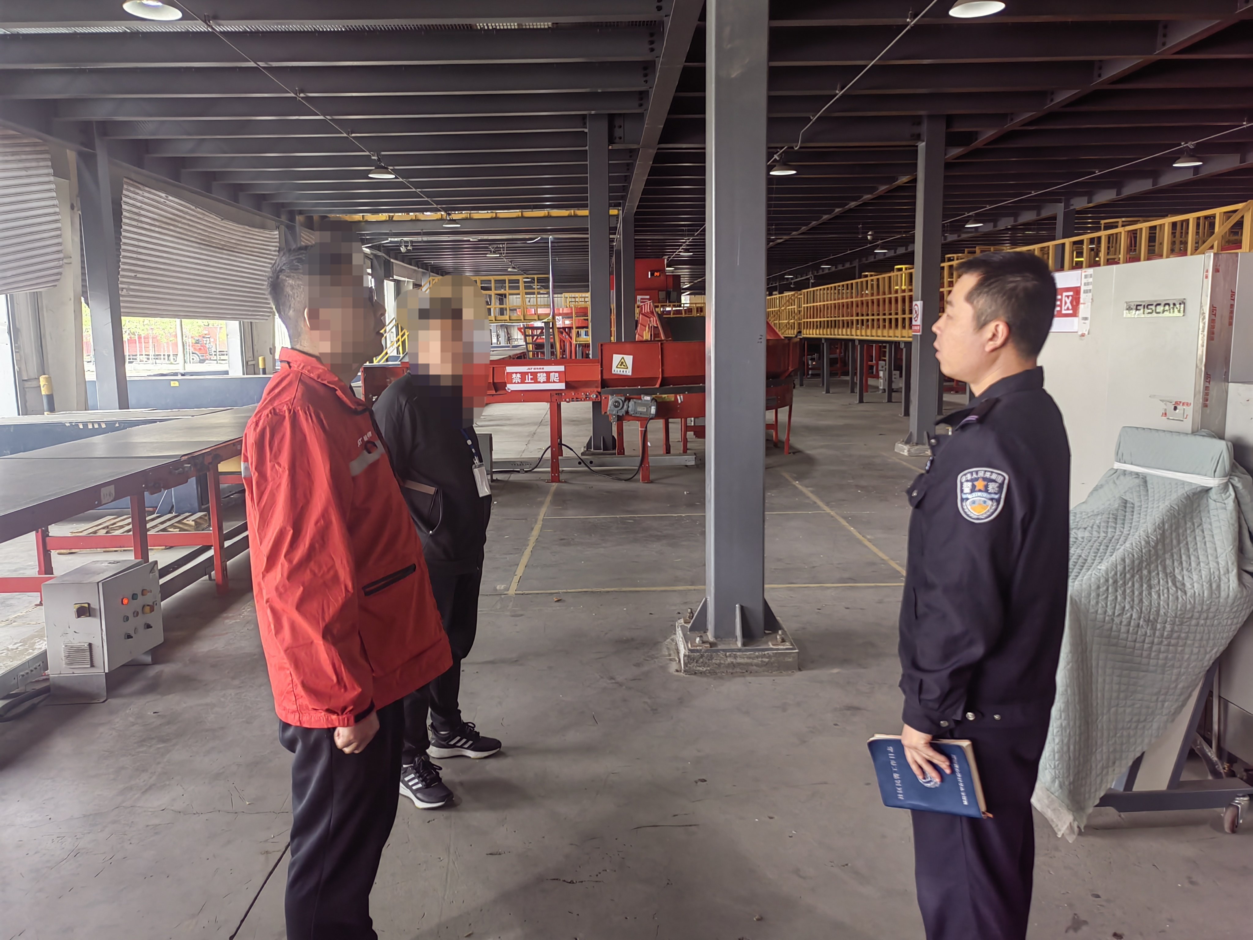 青岛市公安局城阳分局流亭派出所: 打好“三三”组合拳，筑牢营商平安圈