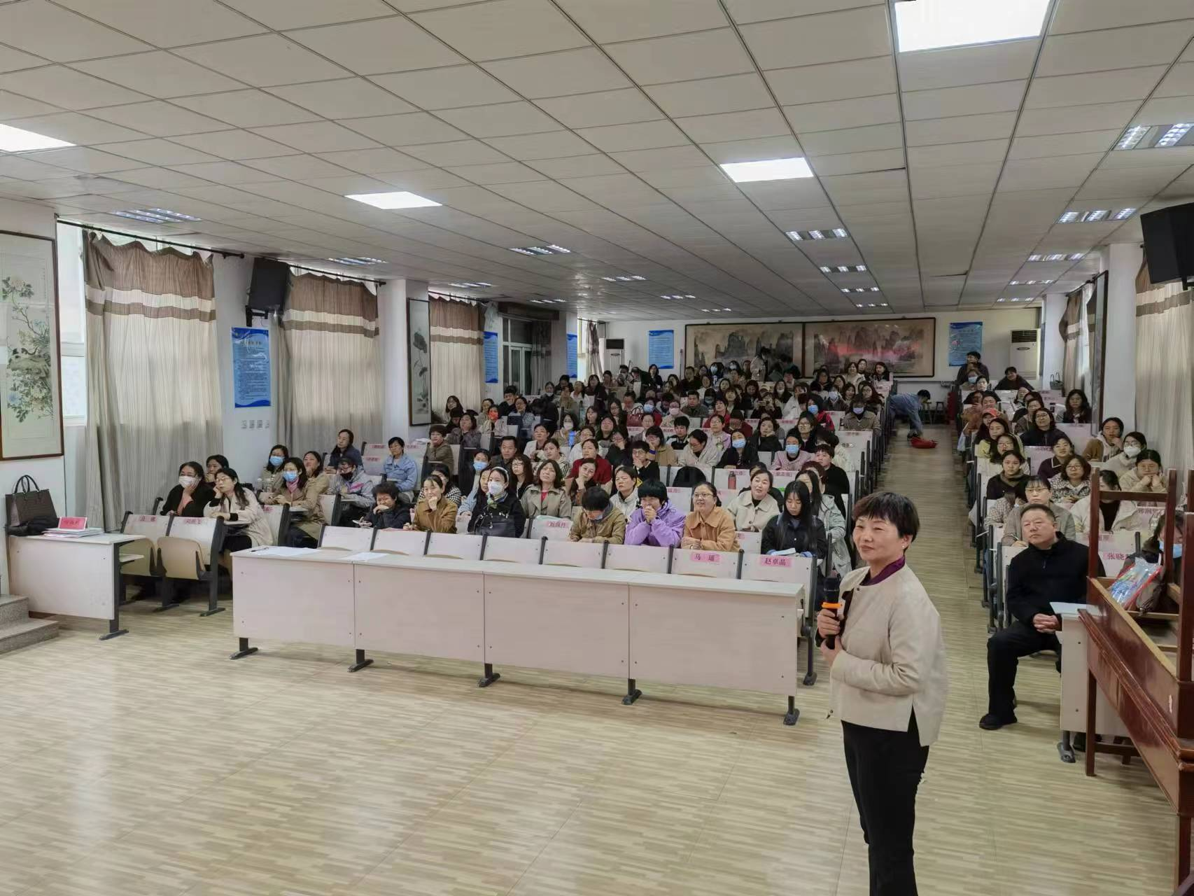 河北：宁晋县举办小学教师课堂能力提升培训