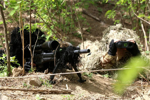 战味十足!看滨州公安特巡警山地拉练
