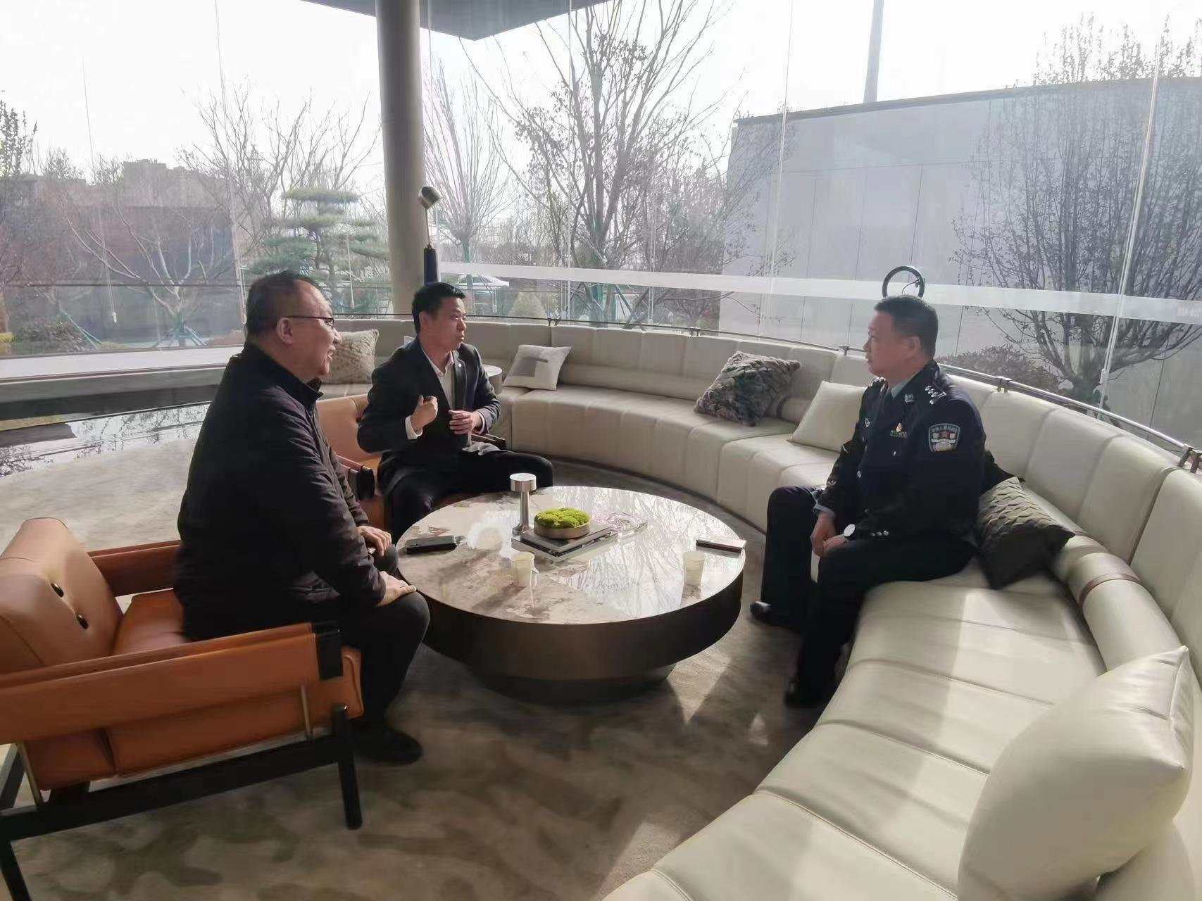 青岛市公安局城阳分局流亭派出所: 打好“三三”组合拳，筑牢营商平安圈