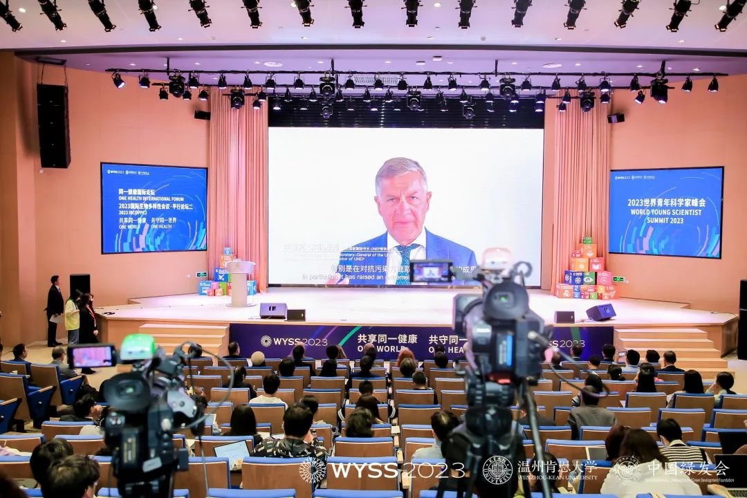 图:联合国前副秘书长、UNEP前执行主任 埃里克·索尔海姆