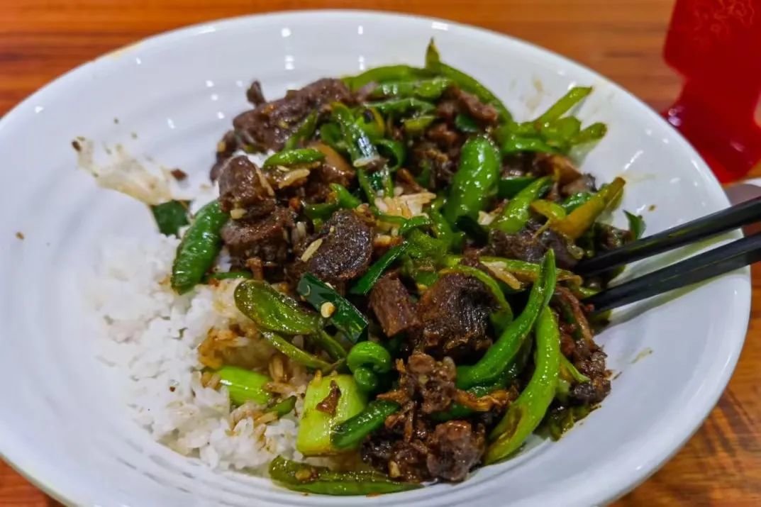 猪头肉套餐饭图片