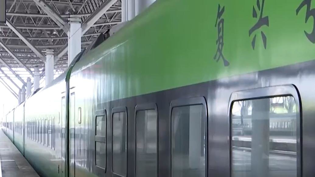 南京站派出所10天处罚5名列车上抽烟乘客