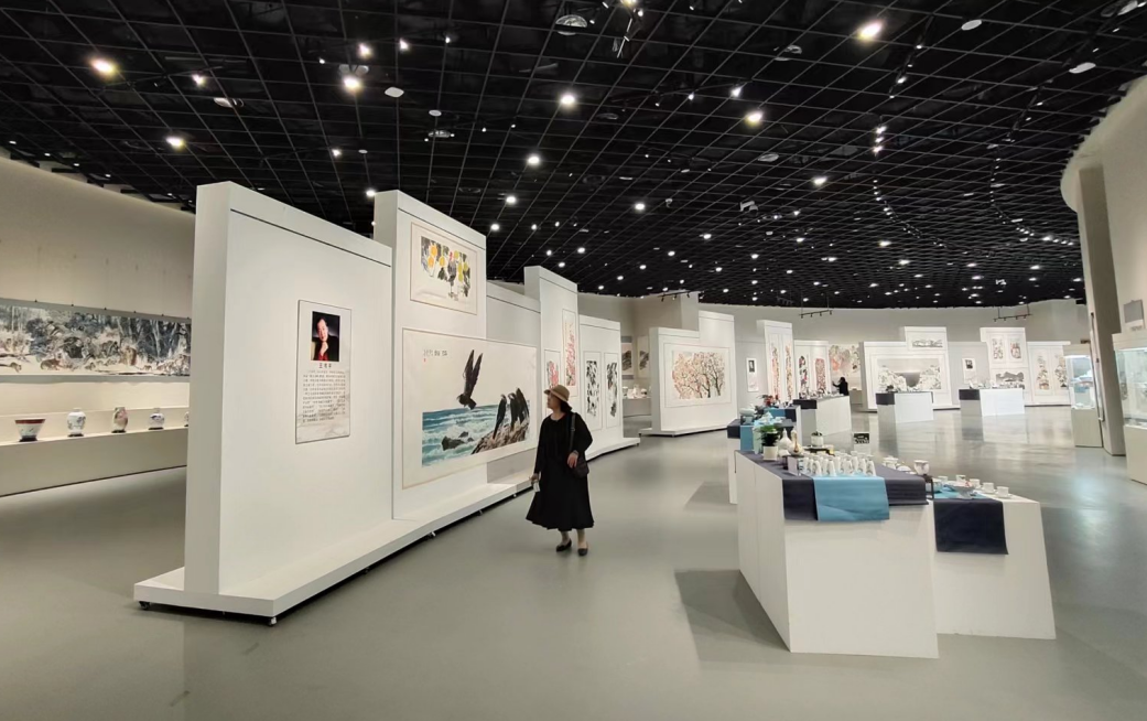 2023首届陶瓷非遗版权作品大赛启动暨瓷上绘画高峰论坛举行