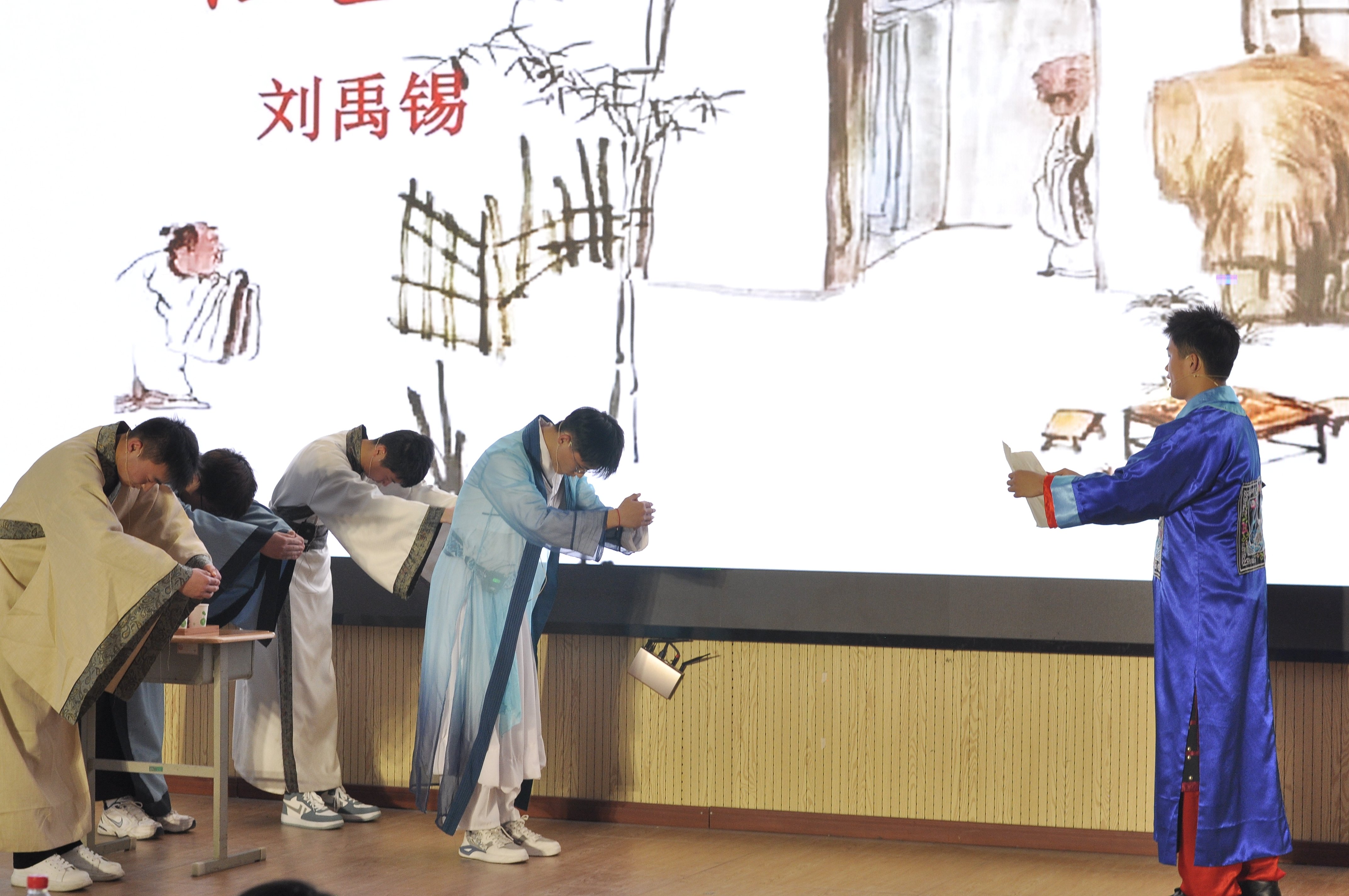 厚植传统文化“两创”沃土，打造传统文化育人品牌——青岛职业技术学院举办第九届中华优秀传统文化教育月系列活动