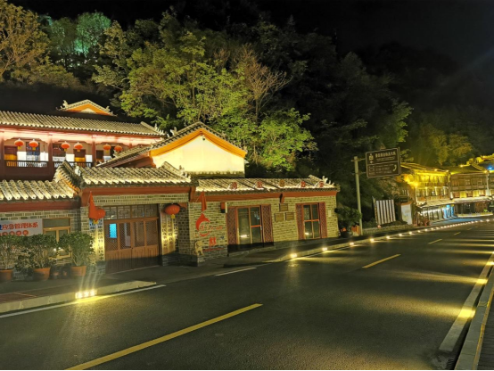 武当山：景区“夜生活”赋能夜经济