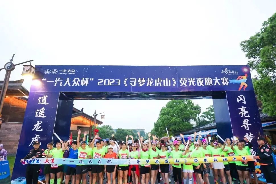 五一假期江西旅游火爆 南昌各景区现“人从众”