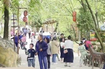 甘肃临夏：“五一”假期 乡村游热度攀升