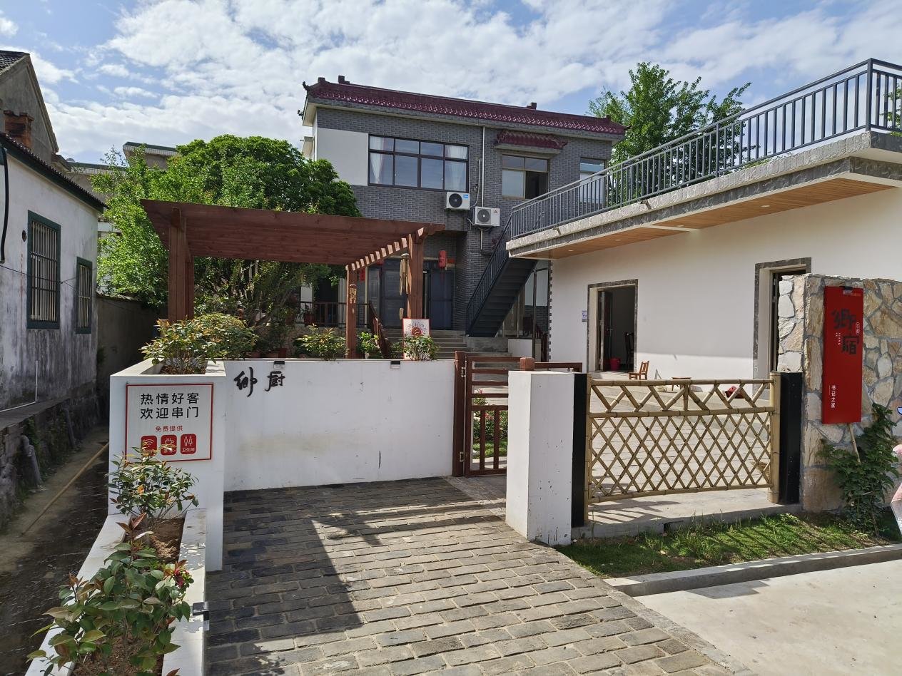 百峰村荷塘自然村的民房改为乡宿