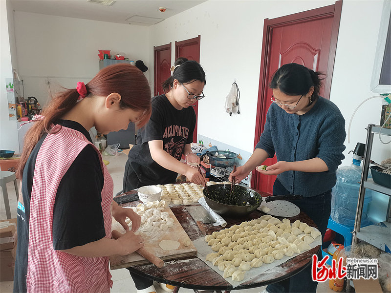 曲周前衙科技小院研究生3.jpg