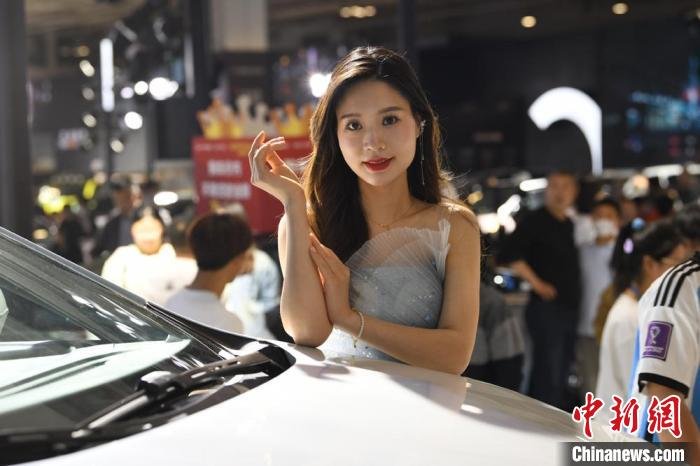 甘肃车展吸引民众沉浸式体验汽车盛宴