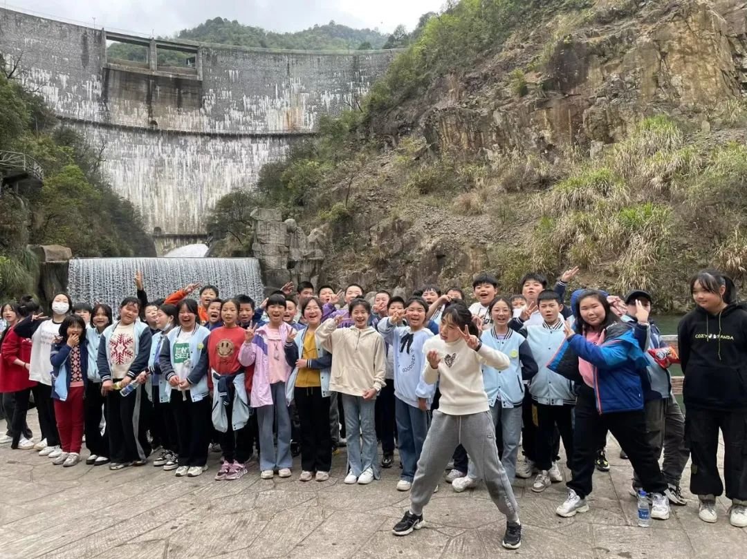 五一假期江西旅游火爆 南昌各景区现“人从众”