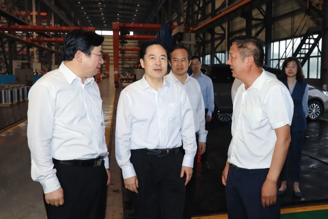 常州市委书记陈金虎调研专精特新企业:全力支持企业做大做强做优凤凰