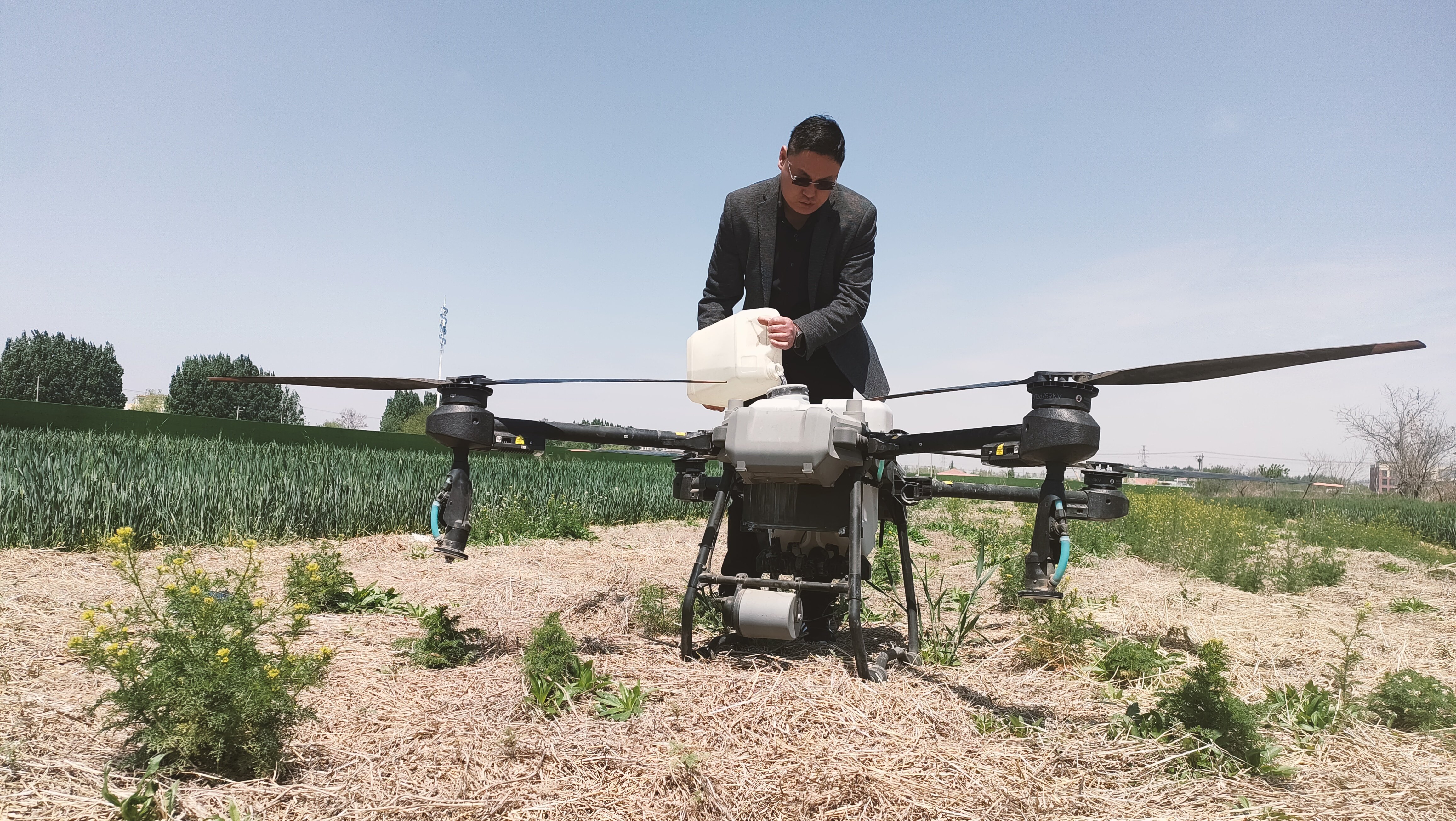 以“匠人”精神深耕现代农业 平度市农民“飞手”邢晓波获评“青岛市五一劳动奖章”