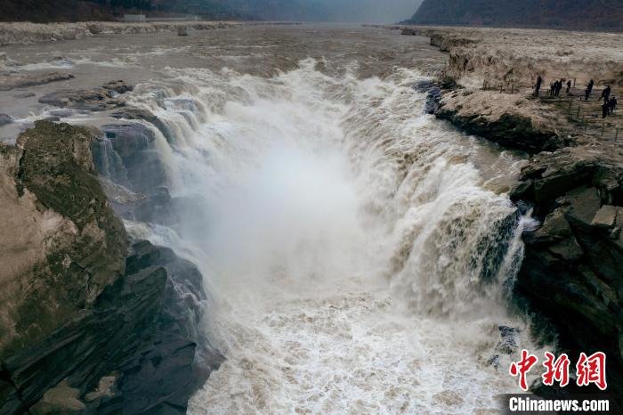 黄河壶口瀑布设“防窥墙”？景区称此举有关安全问题
