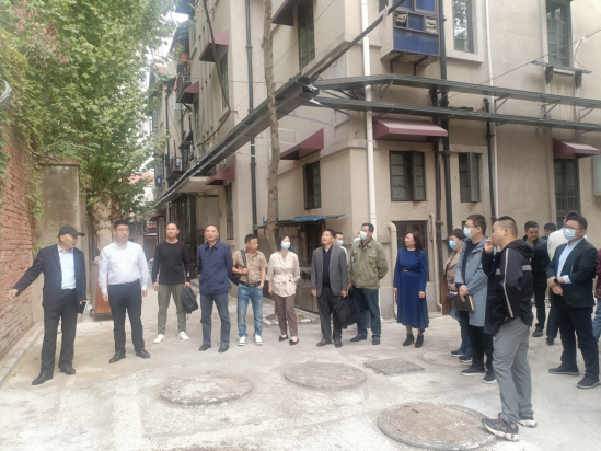 老旧小区改造 居民反应的问题都正在落实--江岸区人大永清街道工委开展老旧小区改造项目 “代表三进·共同缔造”暨人民议事厅活动