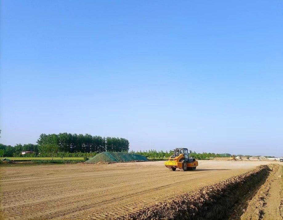 路基土方施工。