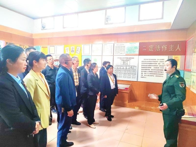 瑞金举行系列活动大力弘扬劳模精神