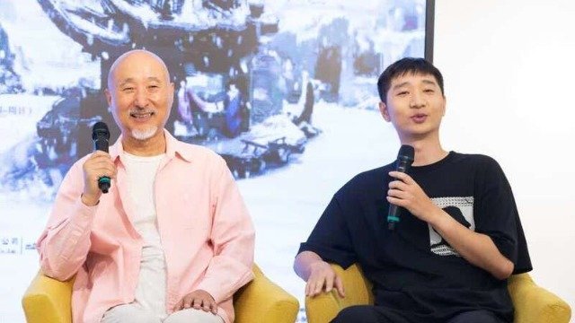 与儿子陈大愚首次同台出演话剧《惊梦》，陈佩斯：我们成功了