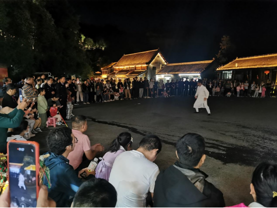 武当山：景区“夜生活”赋能夜经济