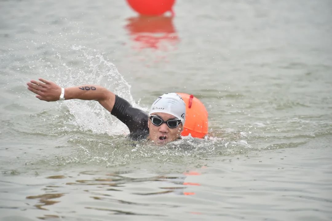 千名铁人竞相追逐！云东海铁人三项赛圆满结束