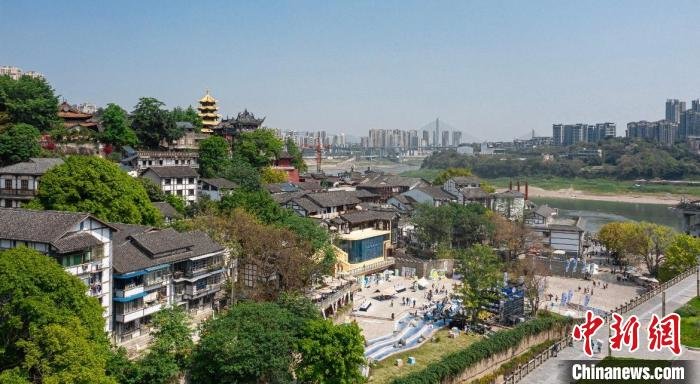 重庆千年古镇磁器口上新“后浪”片区打造“青年时尚聚集地”