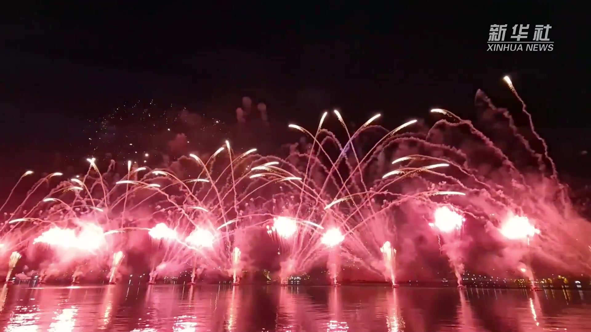 马耳他国际烟花节绚丽闭幕