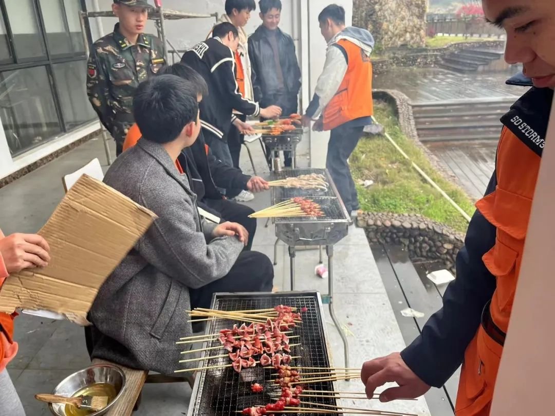 五一假期江西旅游火爆 南昌各景区现“人从众”