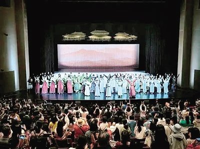 演出现场