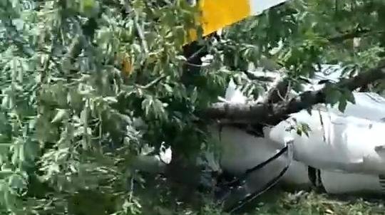 西安观光直升机坠毁3人死亡背后：游客系一对父子，景区游乐项目暂停营业