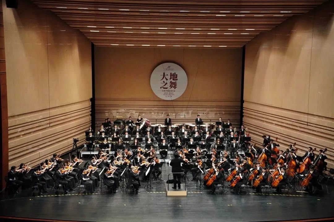 音乐之旅俞潞将率宁波交响乐团在捷豹上海交响音乐厅奏响春之祭
