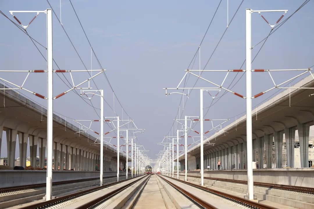 昌景黄高铁江西段开始轨道精调 为年底全线具备开通运营条件奠定基础