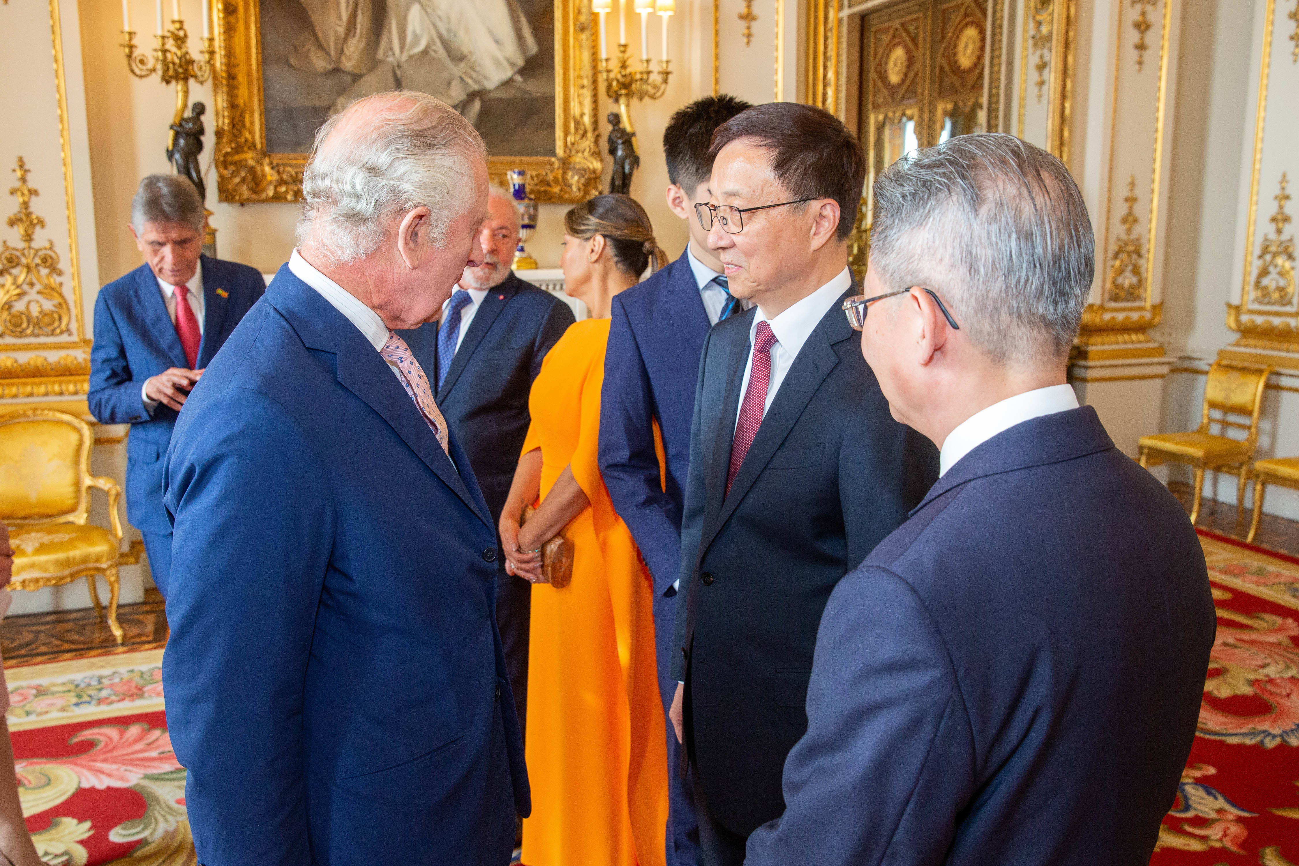 韩正出席英国国王查尔斯三世加冕仪式