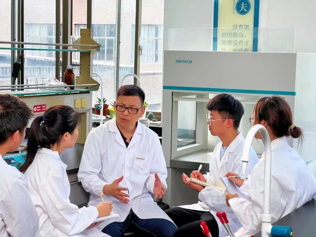 三水高技能人才唐奇荣获“全国技术能手”称号