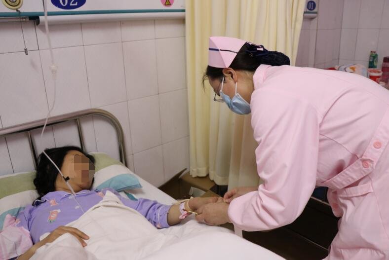 许文琴：患者的笑容是我最大的欣慰