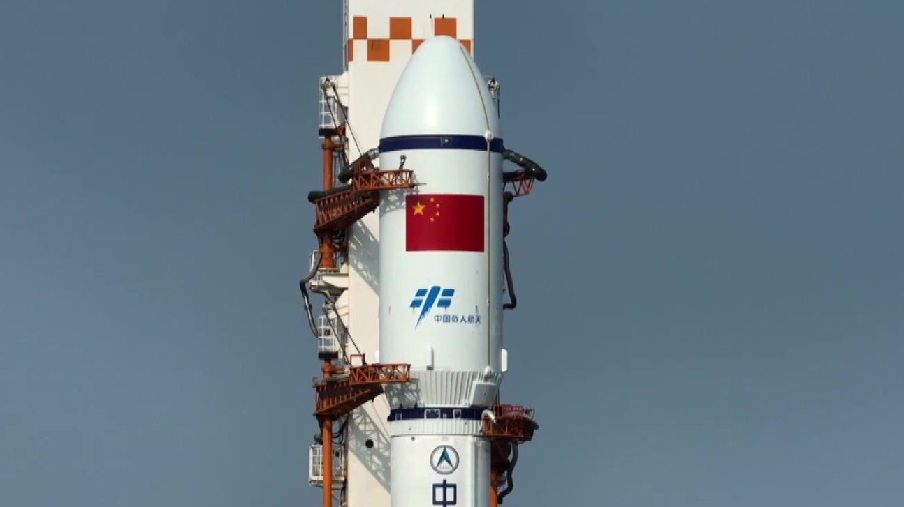 探秘文昌航天发射场:步行“超越”火箭速度?垂直转运到底有多“稳”_凤凰网视频_凤凰网