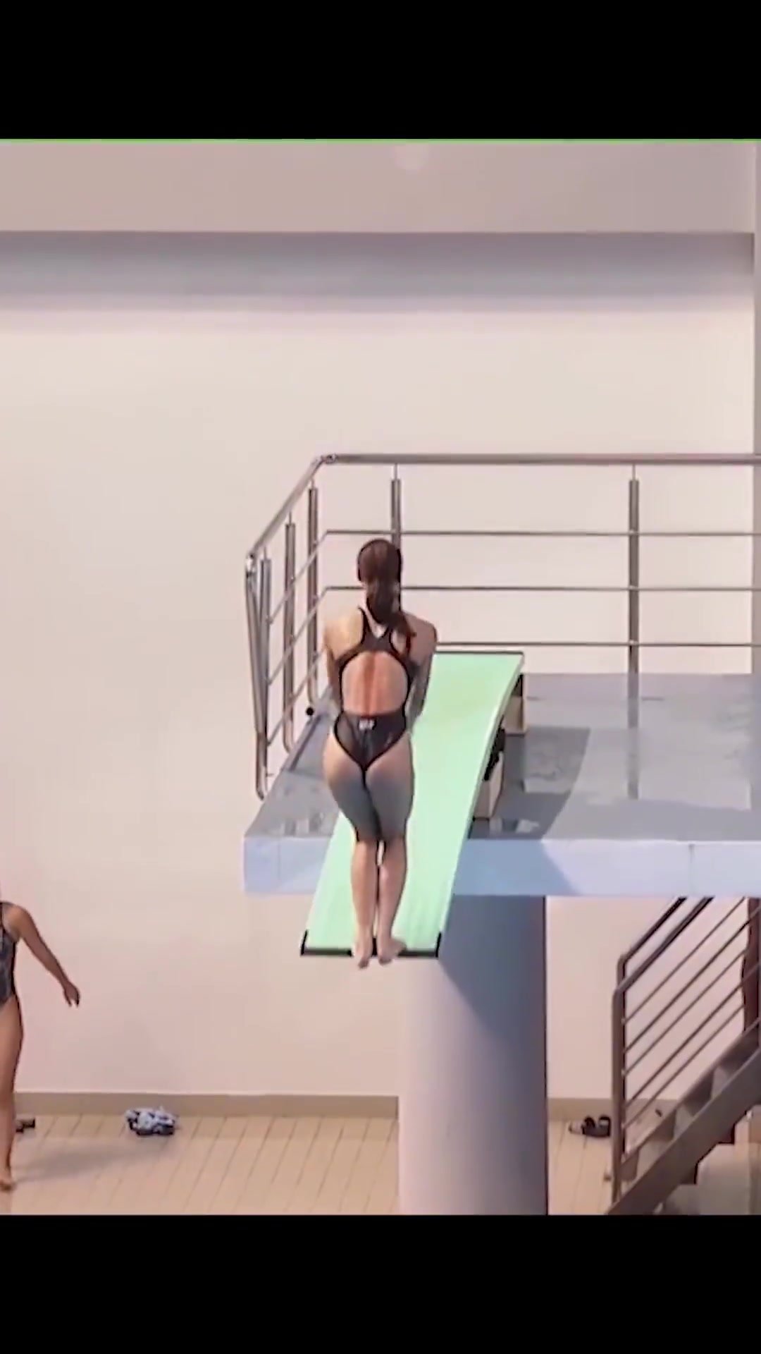 拥有超高颜值与完美身材的安娜卡瓦哈尔，是跳水赛场上最靓丽的风景线