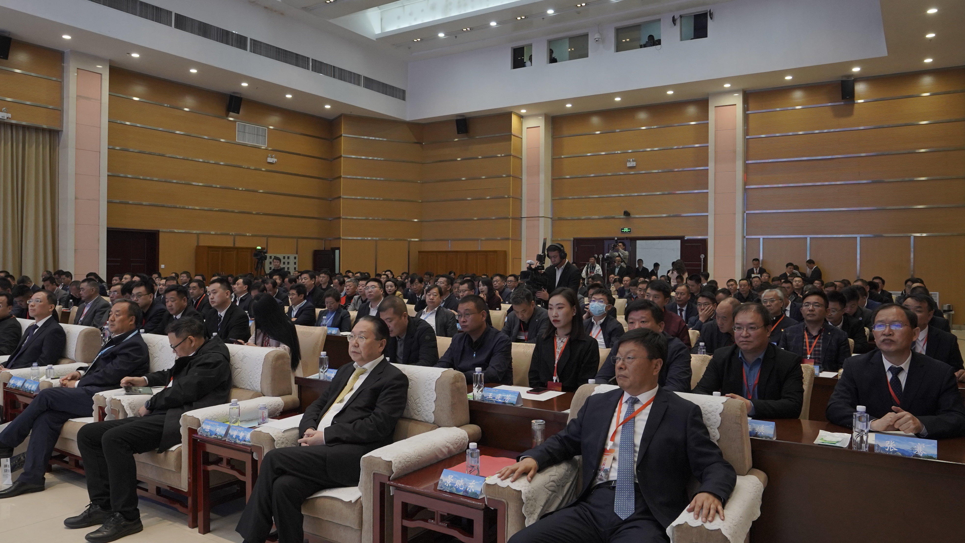 政企双向奔赴“聊效”好 华亭乘势而上当大“营”家