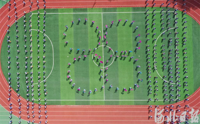 河北承德：阳光大课间 非遗进校园3.jpg