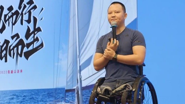 亲历汶川地震，“无腿蛙王”代国宏谨记同桌遗言：帮我做些有意义的事情