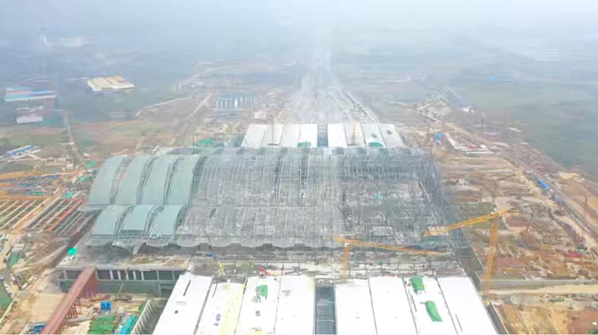 南昌东站建设正火热 科技感十足