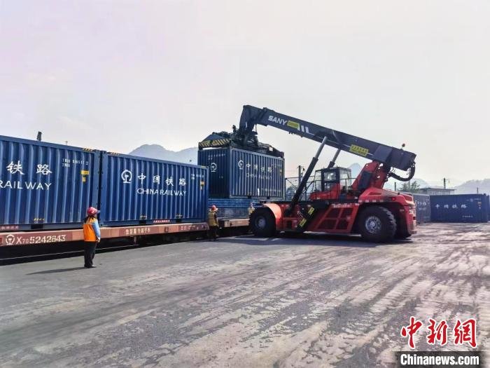 受旱情影响云南铁路电煤运输同比增长66%