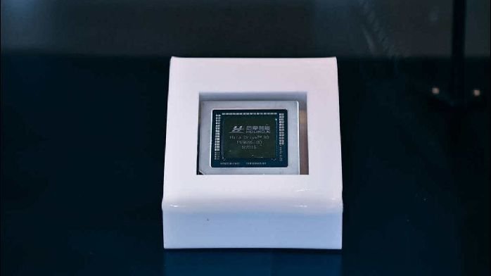 国内首款12nm大算力存算一体芯片发布,用于智能驾驶、工业领域|硅基世界_凤凰网