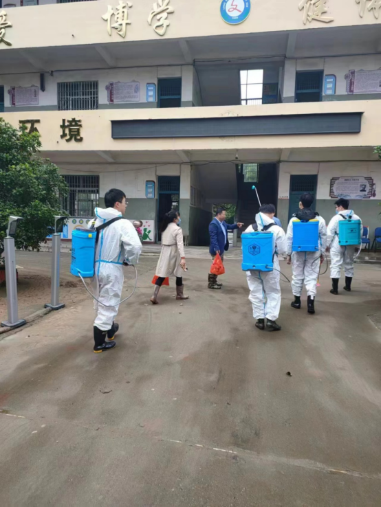 临川区龙溪镇开展消杀工作