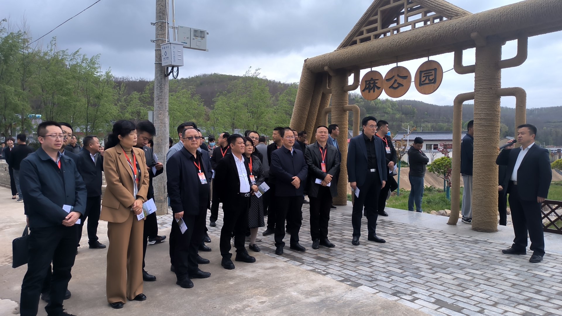 华亭游为啥这么火?“花式玩法”里藏着流量密码