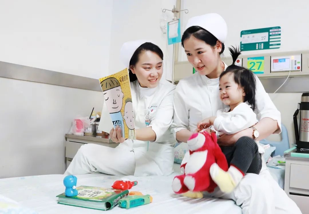 用平凡工作诠释呵护与奉献 向张掖“白衣天使”致敬